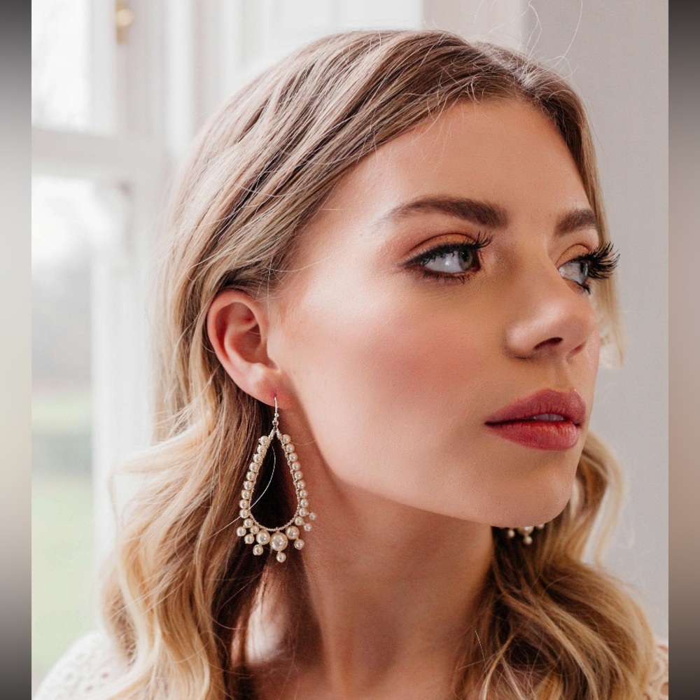 Bohemian Statement Pearl Bridal/Wedding Earrings (Silver wiring and hook)